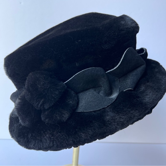 1990’s Holt Renfrew Fashion Hat - Picture 6 of 12